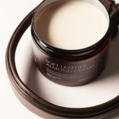 Grooming Deluxe Soft Leather Almond Cream